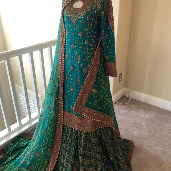 Pakistani Wedding Dress - Picture 1 of 8